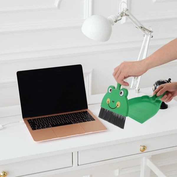 Desktop Cleaning Brush Set Cartoon Handheld Small Broom with Dustpan